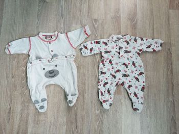 2 pyjamas