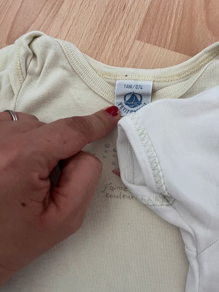 Lot bodies Petit Bateau - 12 mois - photo numéro 4