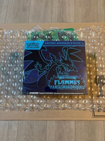 Coffret Dresseur d’Élite - Flammes Fantasmagoriques - Pokémon ME02