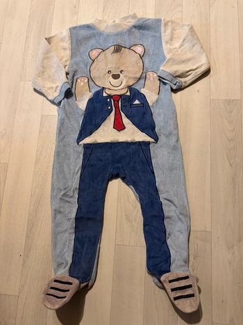 Pyjama ourson velours 24 mois très bon état