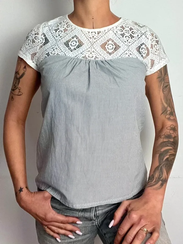 SOLDE - Blouse manches courtes taille S - Naf Naf - photo numéro 3