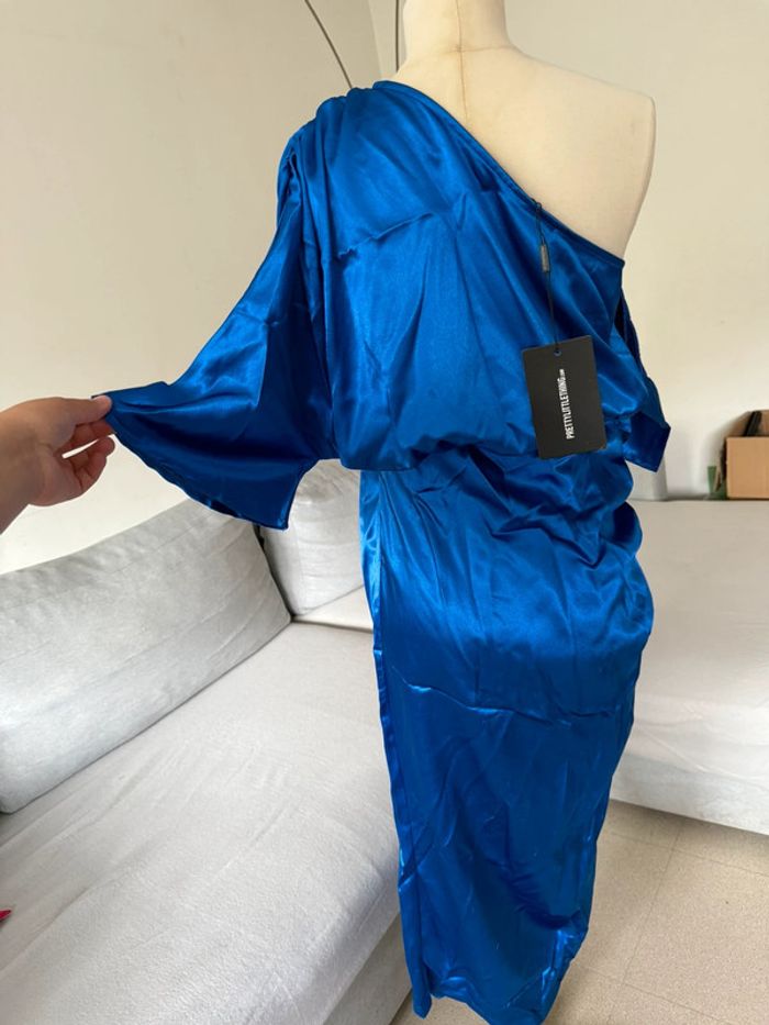 Robe neuve PrettyLittleThing - photo numéro 3