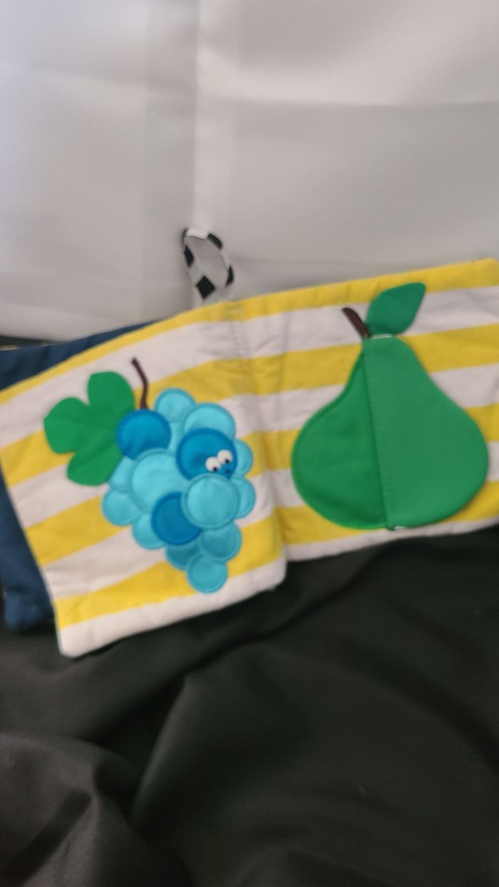 Livre d’éveil tissu IKEA - photo numéro 2