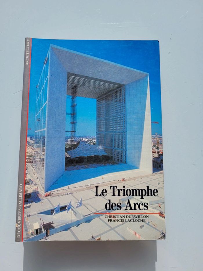 superbe lot de 14 livres Découvertes Gallimard, Nostradamus, Malraux, Sherlock etc - photo numéro 14