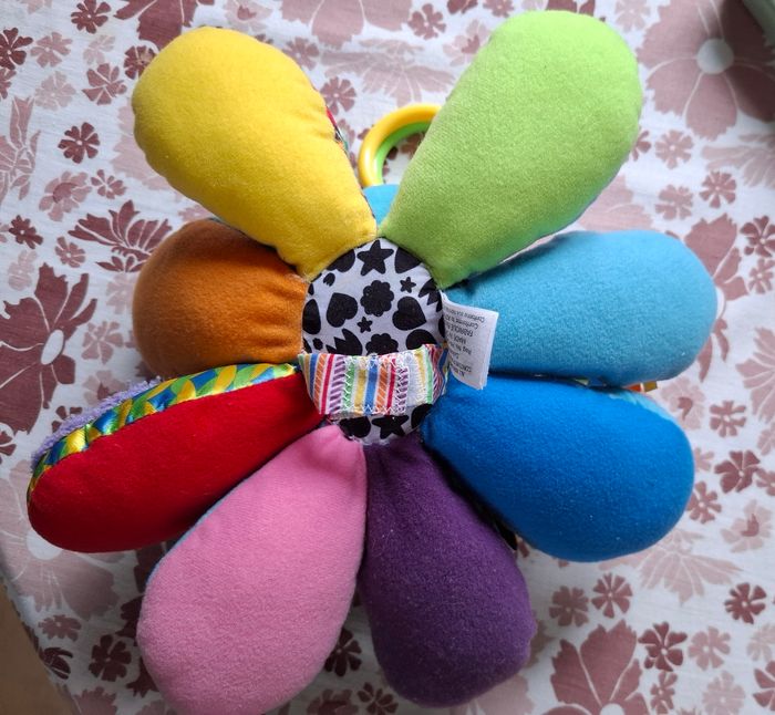 P'tite pieuvre Tomy Lamaze - photo numéro 2