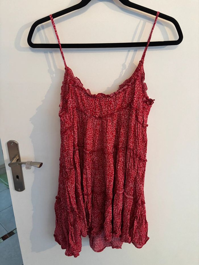 Robe rouge fleurs blanches - photo numéro 2