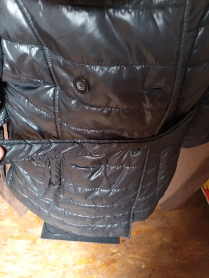 Manteau noir a boutons 12ans - photo numéro 3