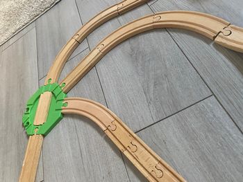 Train en bois