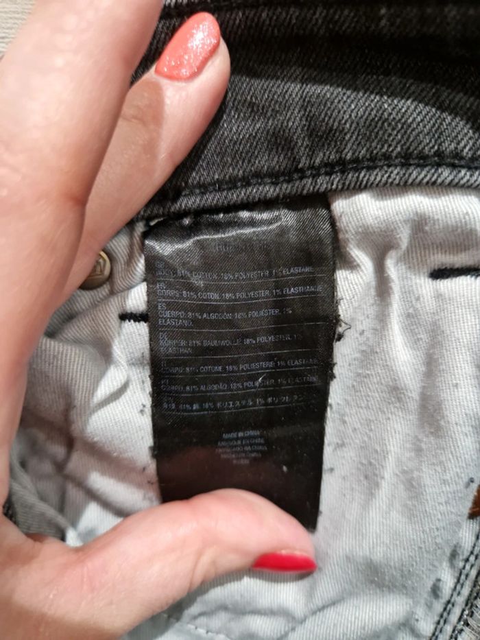 Joli jean Volcom taille 36 - photo numéro 7