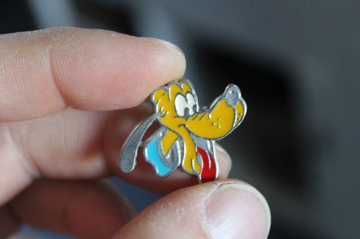 Pin's Pluto - Disney - photo numéro 4