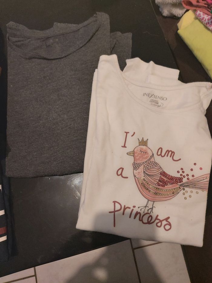 Lot  pulls / t-shirts - photo numéro 4