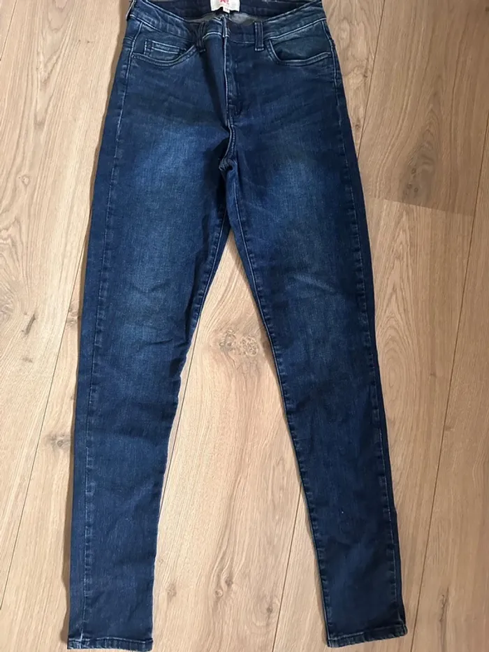 Jeans American Outfitters 16 ans