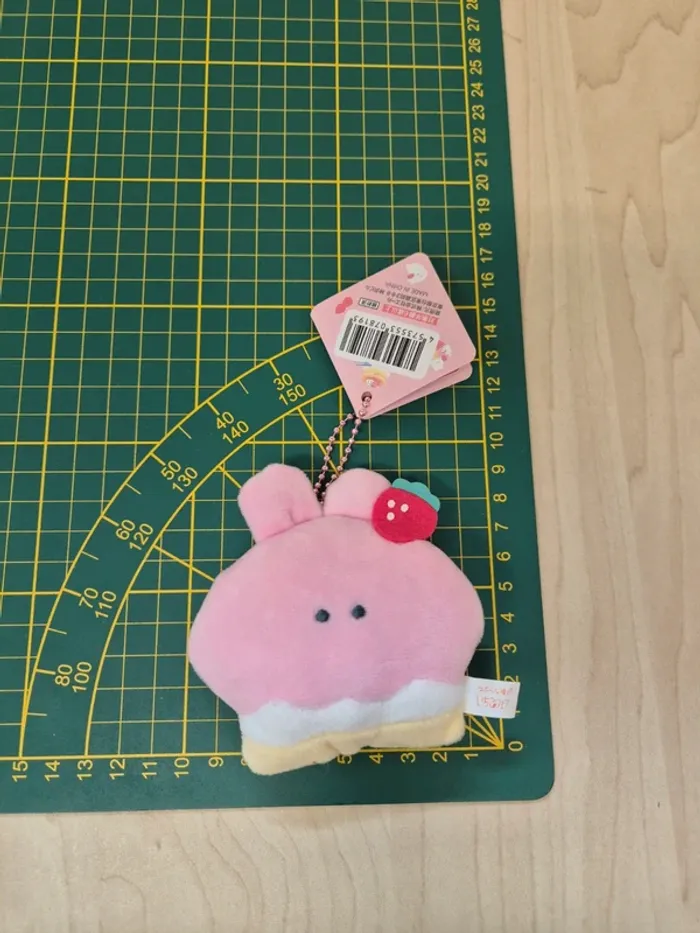 Porte-clés peluche Tsuburana Hitomi Ichigo Fare : Cupcake lapin - photo numéro 4