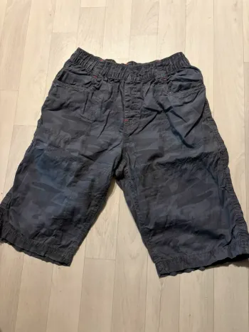Short NKY 12 ans gris très bon état