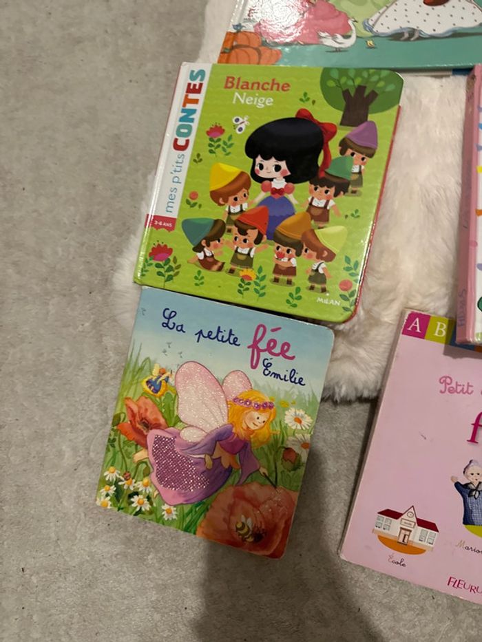 Lot 6 livres pour fille très bon état - photo numéro 5