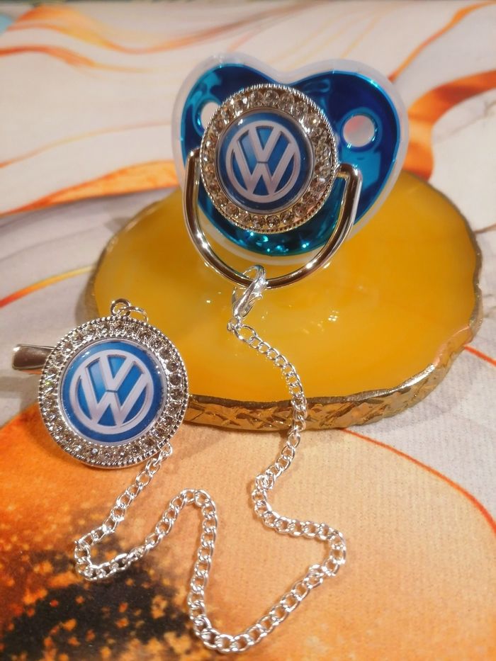 Tétine Volkwagen bleu - photo numéro 2