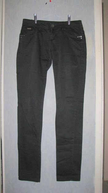 slim "monday" taille 38