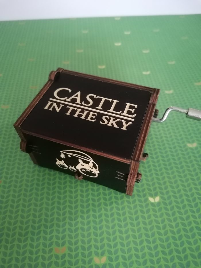 Boite musical le château dans le ciel "robot" - photo numéro 2