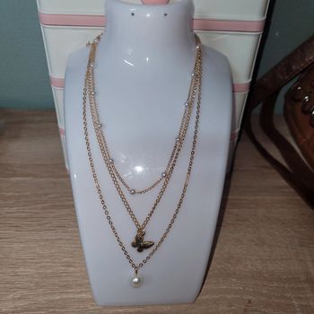 Ensemble de collier (3) neuf