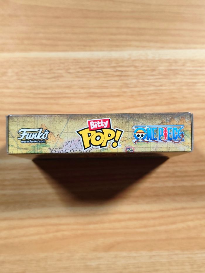 Boîte 4 Bitty Pop! One Piece - Usopp, Kaya, Kuro & Shanks (CHASE) - photo numéro 9