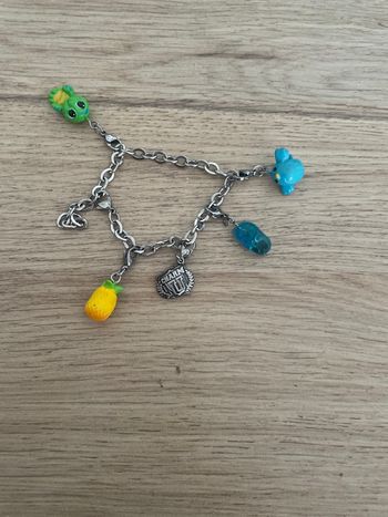 Bracelet avec des charm 