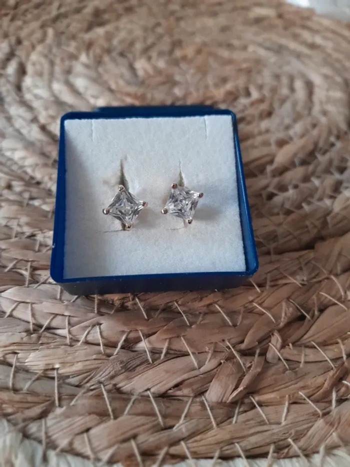 Boucles d oreilles puces plaque or