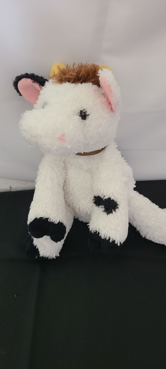 Ty Classic 9 » vache en peluche nommée babeurre.