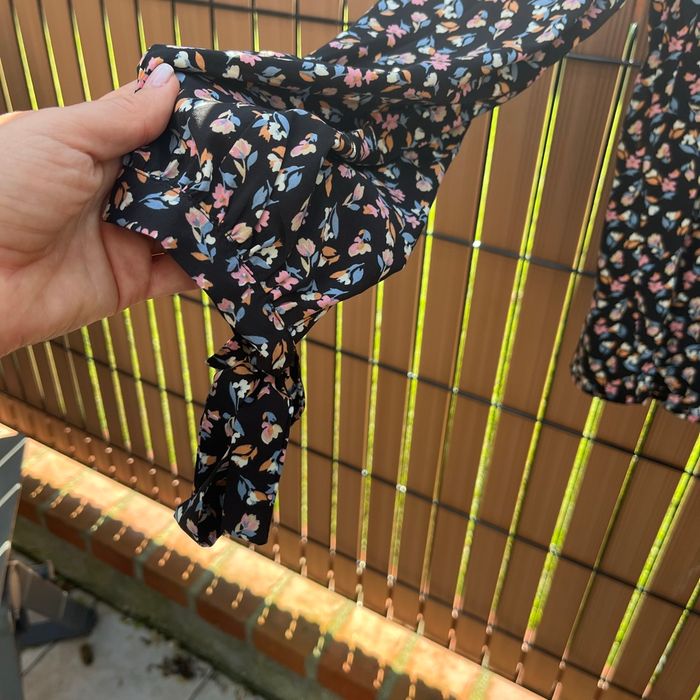 Blouse fleurie neuve taille M - photo numéro 2