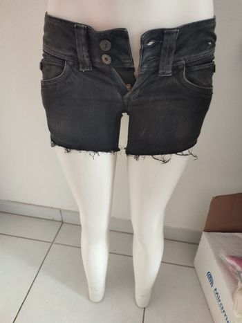 #kytie38femme. Short en jean taille 38/28/34