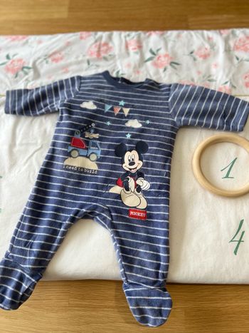 Pyjama 1 mois comme neuf kiabi