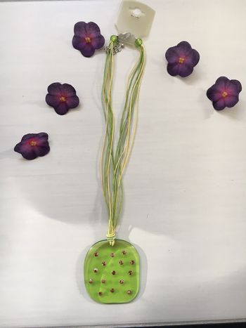 🌺 Superbe collier fantaisie vert et strass marrons