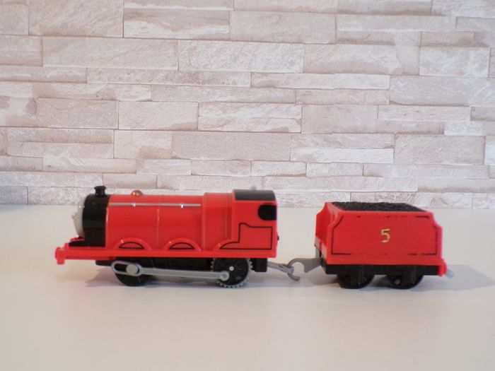 Locomotive - Train - Thomas et ses amis - James (J29) - photo numéro 2