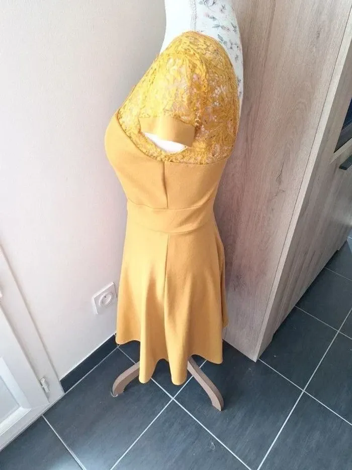 Robe moutarde - photo numéro 5
