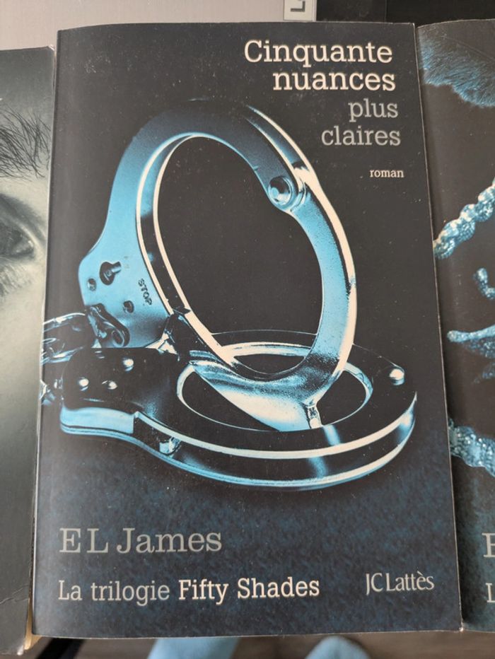 Les 3 livres 50 nuances de grey - photo numéro 2