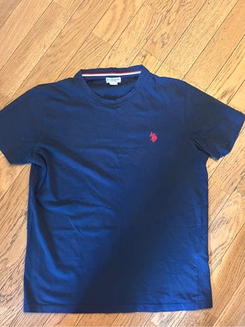 Pull homme en très bonne état