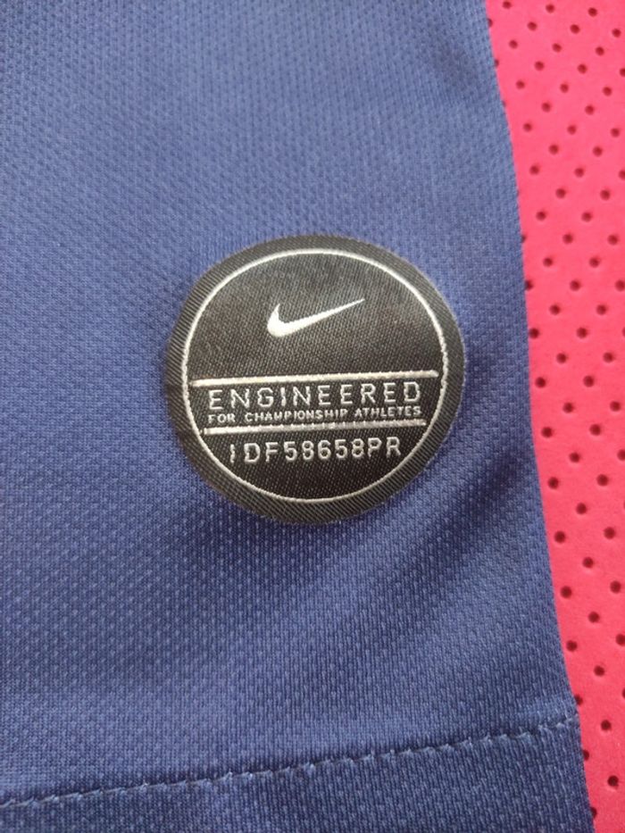 Maillot de foot PSG, Nike Authentique Officiel taille enfant 8/10 ans, Neuf - photo numéro 7