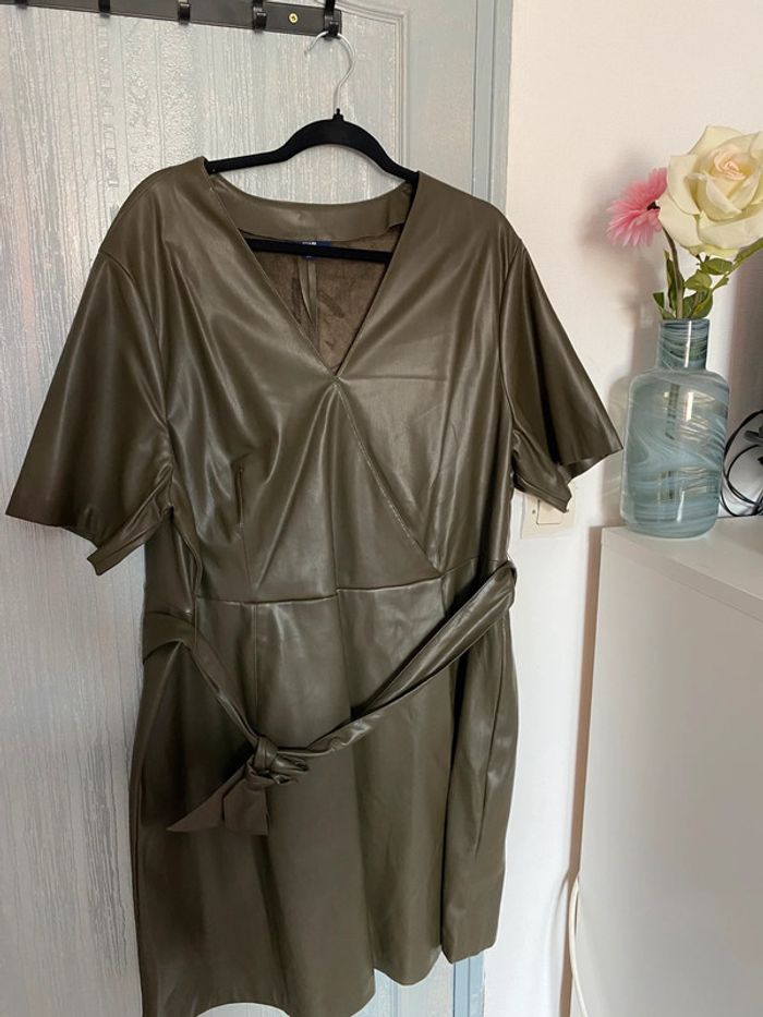 Robe portefeuille simili cuir