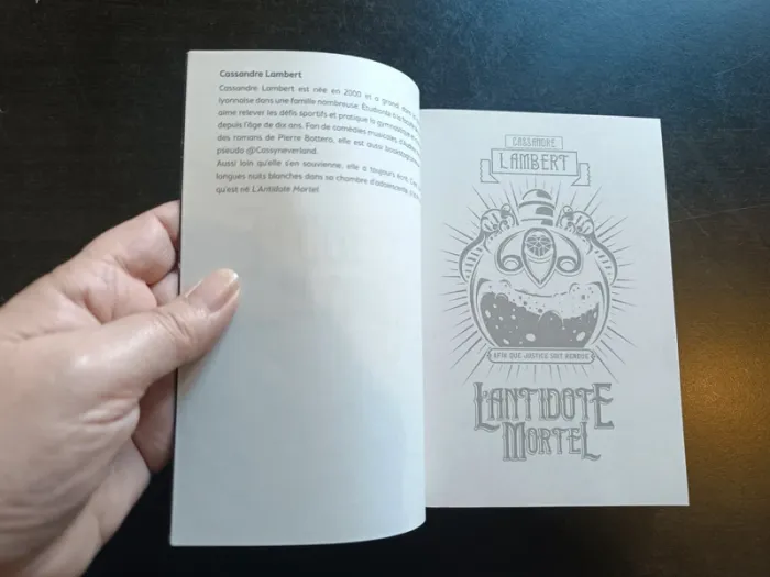 Livre L'ANTIDOTE MORTEL - Cassandre Lambert - photo numéro 2