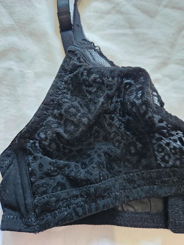 Soutien-gorge - photo numéro 2