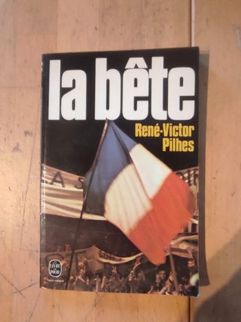 La bête René-Victor Pilhes Livre de Poche 1979