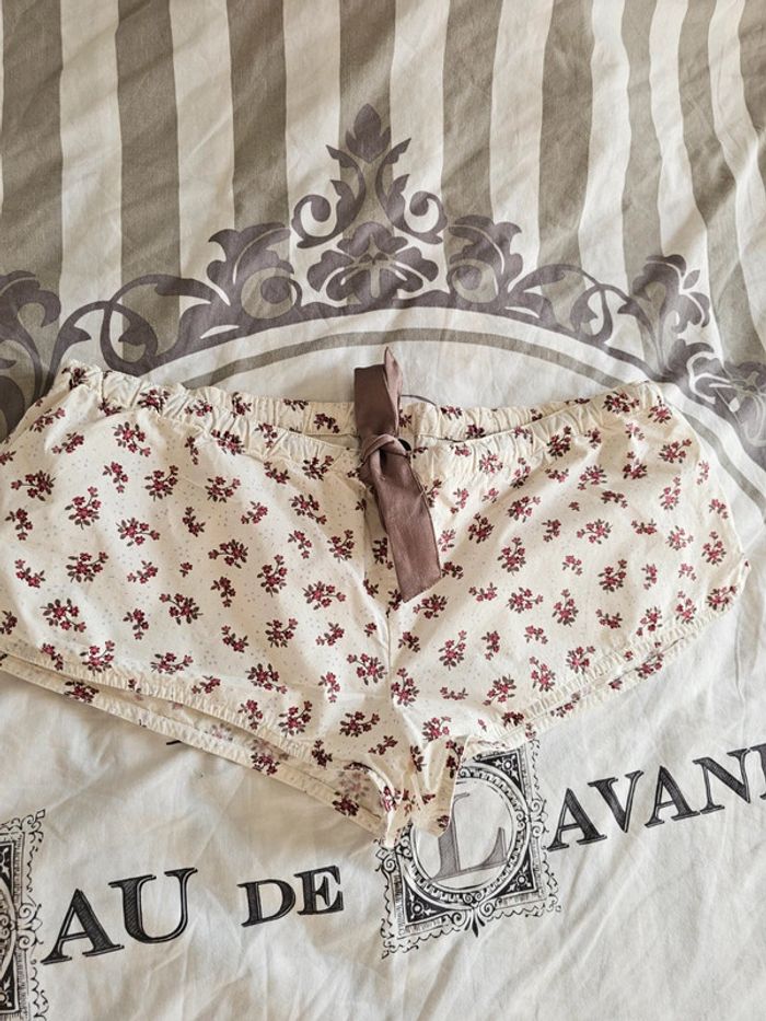 Short petite fleurs lingerie taille 44