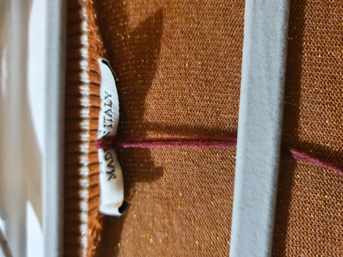 Pull or avec filaments mode col V made in italy - photo numéro 4