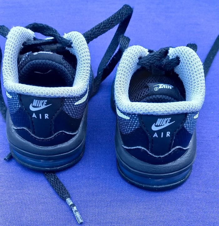Baskets bébé Nike Air - gris noir - Pointure : 18 5 - photo numéro 5