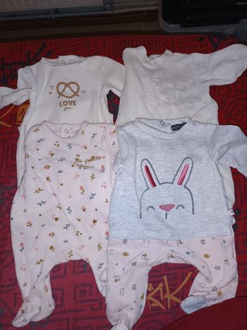 Lot de 11 pyjamas