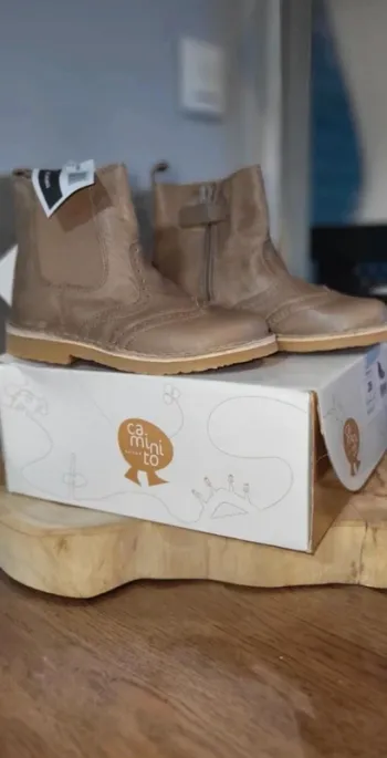 Boots enfants pointure 26 neuve