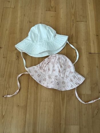 Lot 2 chapeaux 12-18mois