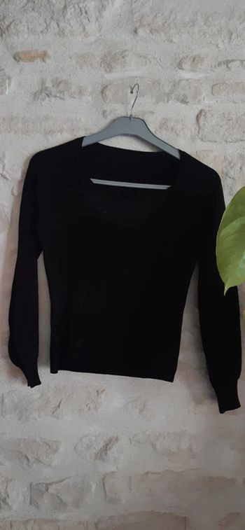 Pull noir taille 2 col dentelle
