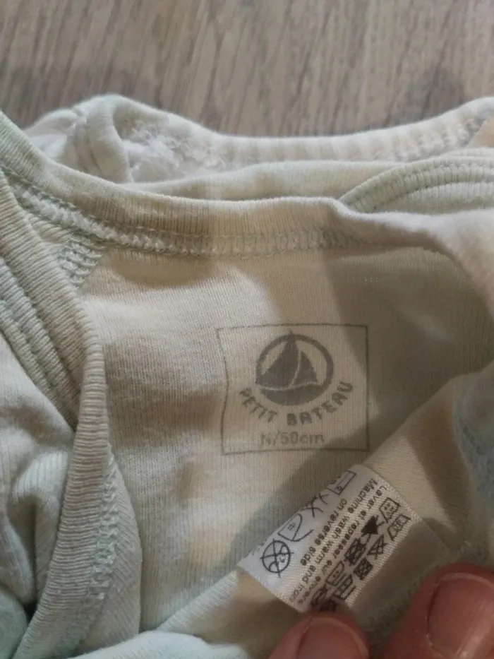 Lot bodies et pyjamas Naissance - photo numéro 10