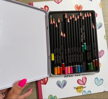 Lot de crayons de couleur