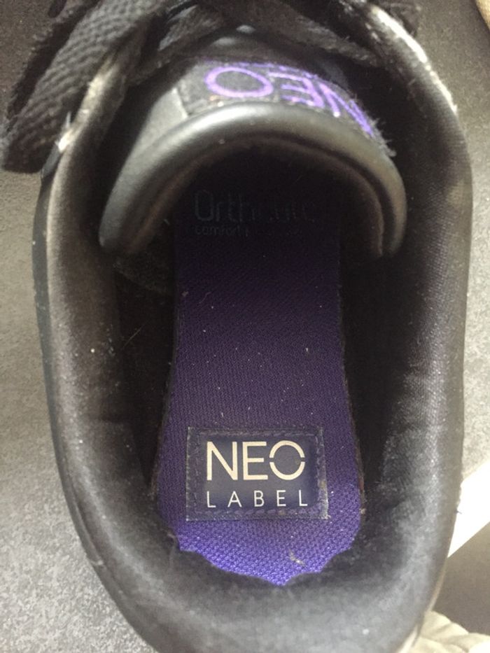 Basket Adidas noir violet Taille 39 1/3 - photo numéro 3